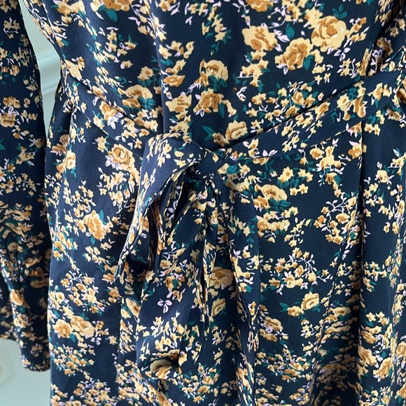 Shein Floral-print Shift Dress with Tie - Picture 7 of 12